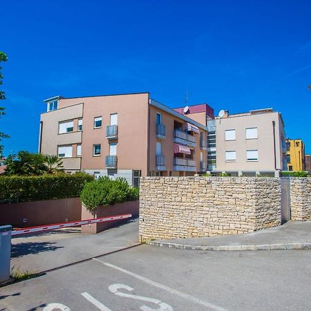 Apartment Dora Near Sea And Center With Private Garage Poreč Extérieur photo